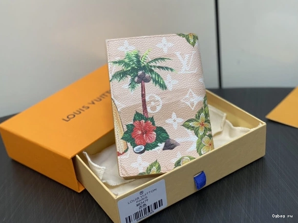 Vuitton Louis PASSPORT COVER-10*14*2.5CM 0814